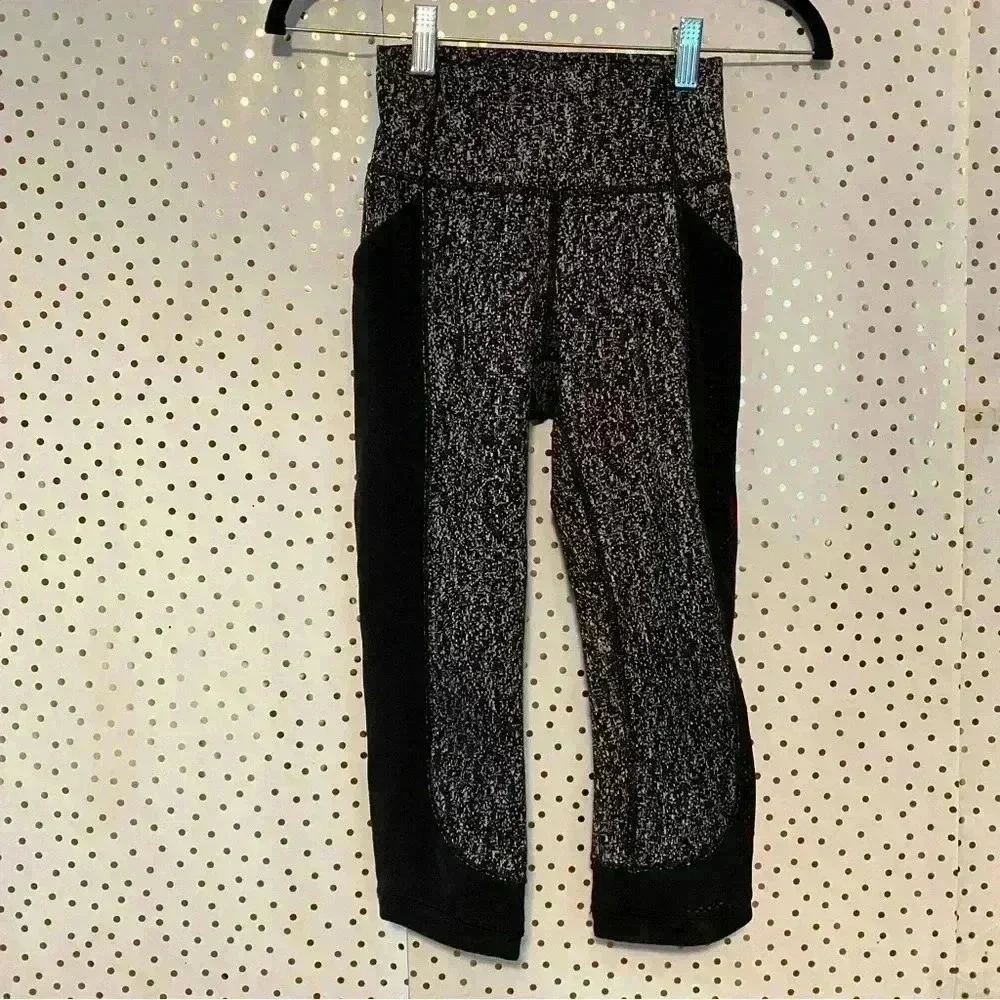 Lululemon Black Capris